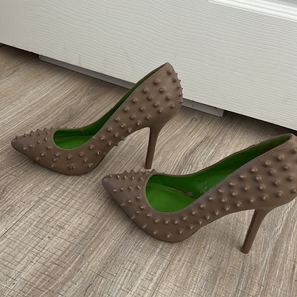 Anne Michelle taupe womens size 8/38 heels - Picture 5 of 7